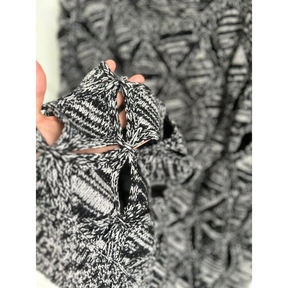 OPENING CEREMONY BLACK KNIT CUT OUT DIAMONDS JUMPER SWEATER WOOL BLEND M - Picture 4 of 9